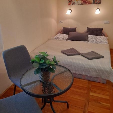 Zoeld Sziget Apartmanlakas เอ็กเกอร์ ภายนอก รูปภาพ
