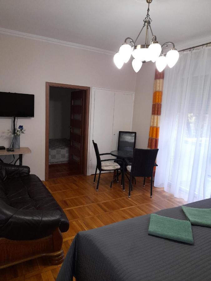 Zoeld Sziget Apartmanlakas เอ็กเกอร์ ภายนอก รูปภาพ