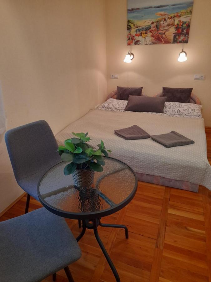 Zoeld Sziget Apartmanlakas เอ็กเกอร์ ภายนอก รูปภาพ